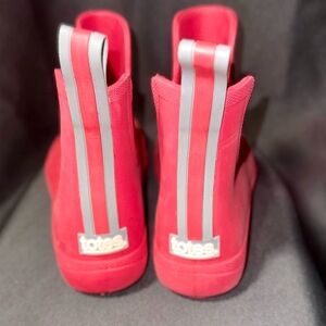 Totes Vibrant Red Boots with Gray Accents